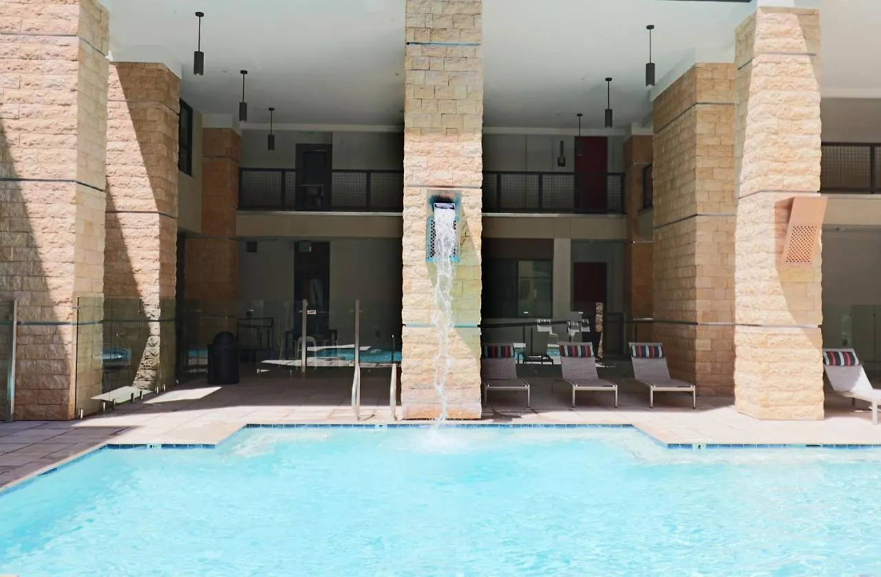 Private Rooftop Terrance-Walk Score 81-Shopping District-King Bed-Parking 4003 Scottsdale ABD