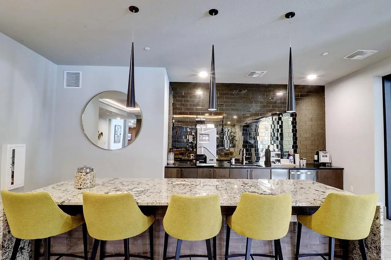 Daire Private Rooftop Terrance-Walk Score 81-Shopping District-King Bed-Parking 4003 Scottsdale ABD
