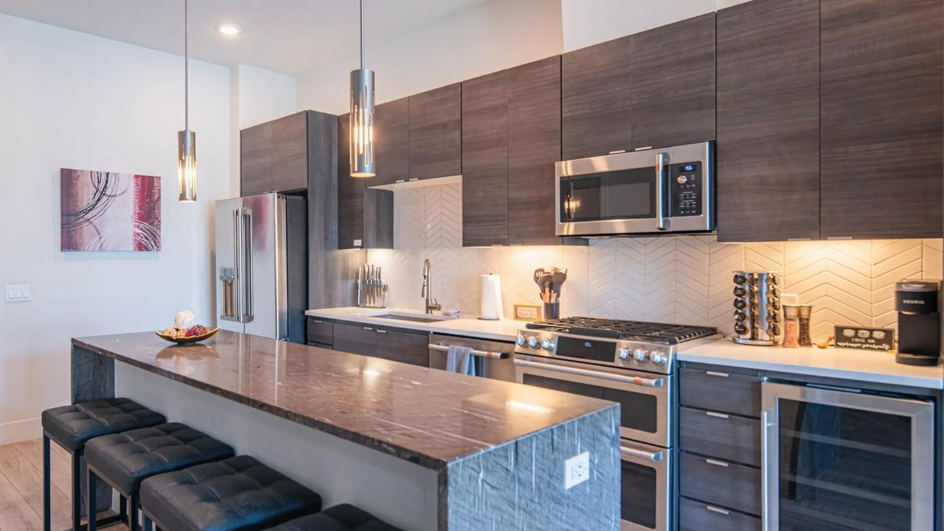 Private Rooftop Terrance-Walk Score 81-Shopping District-King Bed-Parking 4003 Scottsdale 0*,  ABD