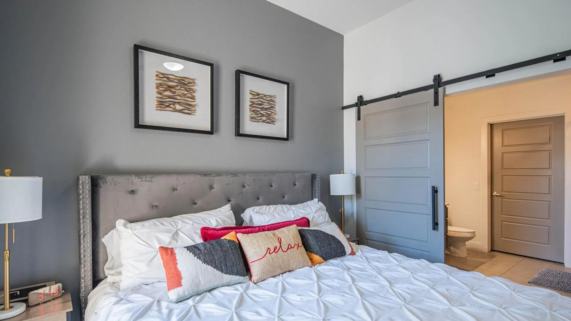 Daire Private Rooftop Terrance-Walk Score 81-Shopping District-King Bed-Parking 4003 Scottsdale